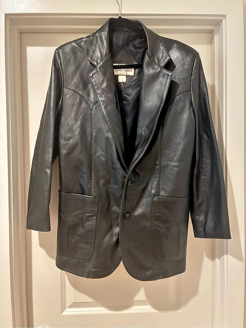Vintage Men’s Black Leather Jacket